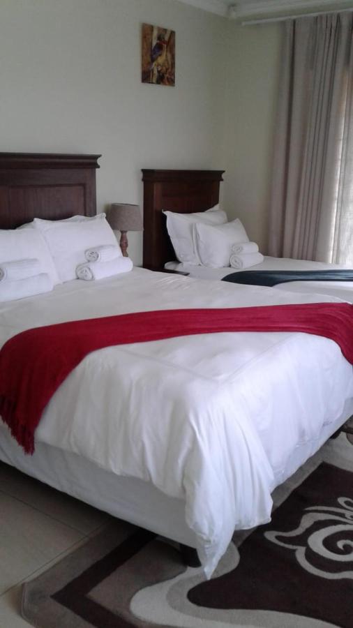 Vinolux Guest House Mthatha Exterior foto