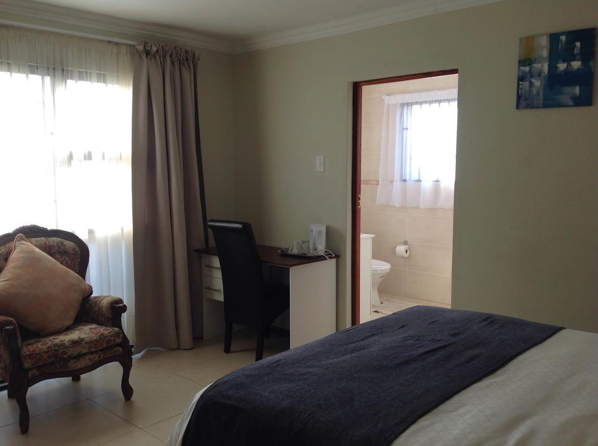 Vinolux Guest House Mthatha Exterior foto